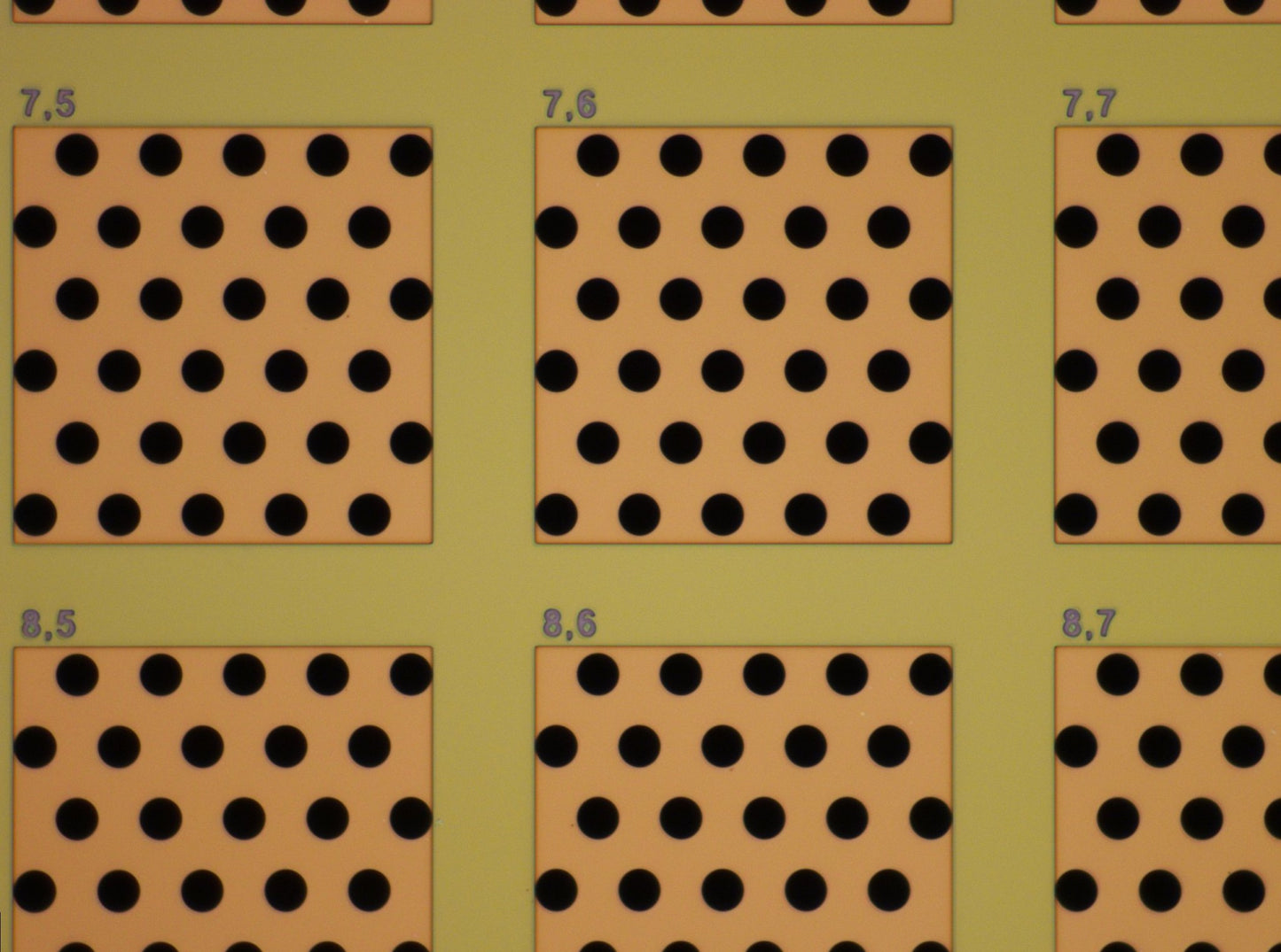 TEM grid with 8 um holes in a 100 nm membrane (20 pack)